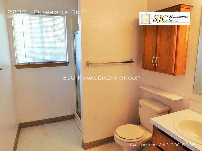 22301 Entwhistle Rd E — Photo 10
