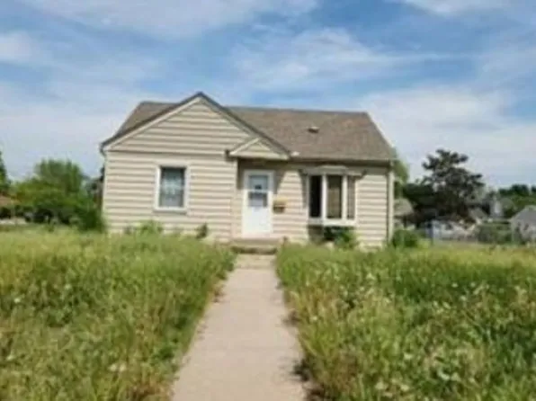 5352 Morgan Ave N, Brooklyn Center, MN 55430