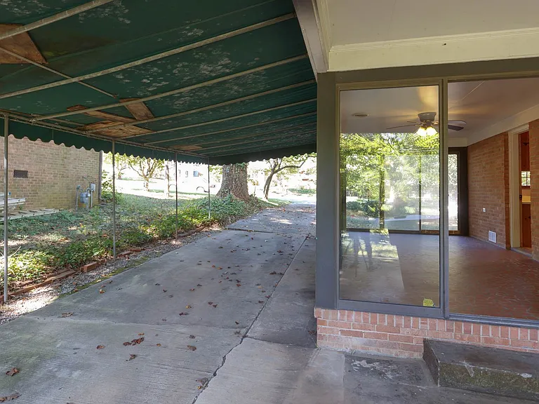 608 Candlewood Dr — Photo 8