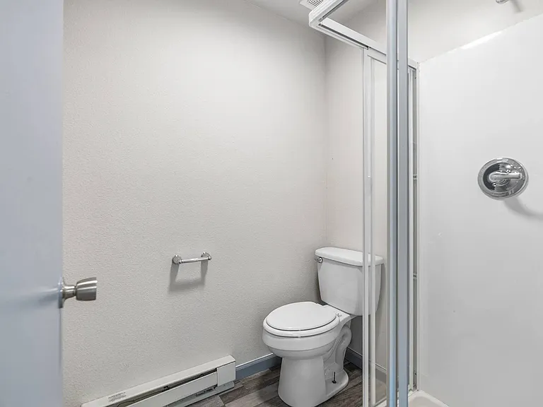 Campus Edge Apts — Photo 8