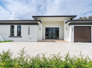 13890 Jefferson St, Miami, FL 33176