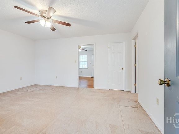 4th image of 205 W 9th Street