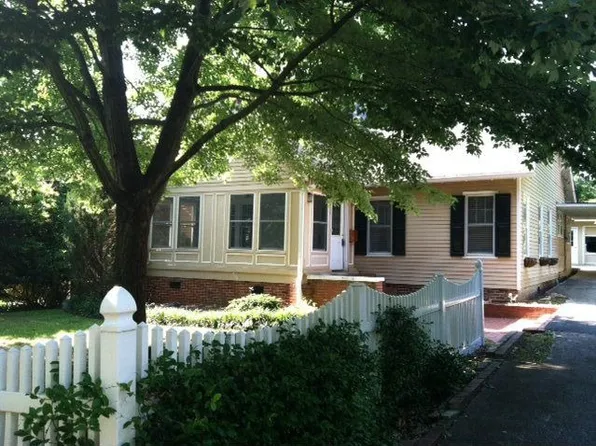 215 Spring St, Carrollton, GA 30117