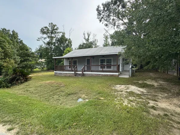 16590 SW Gaskin St, Blountstown, FL 32424