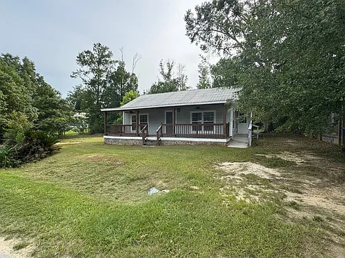 16590 SW Gaskin St Photo 1