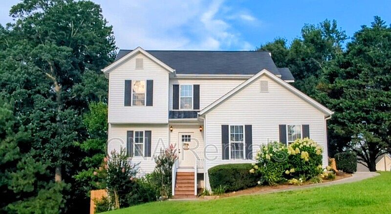 1st image of 219 Toulouse St