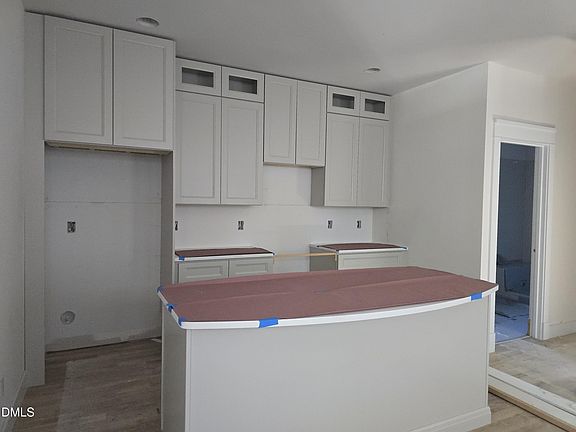 5th image of 612 Hemlock Ave