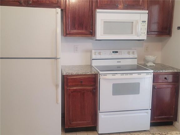 4th image of 1812 Patterson Park Dr