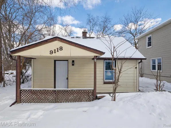 9118 Elizabeth St, Whitmore Lake, MI 48189