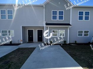 525 Tussey Dr, Hope Mills, NC 28348