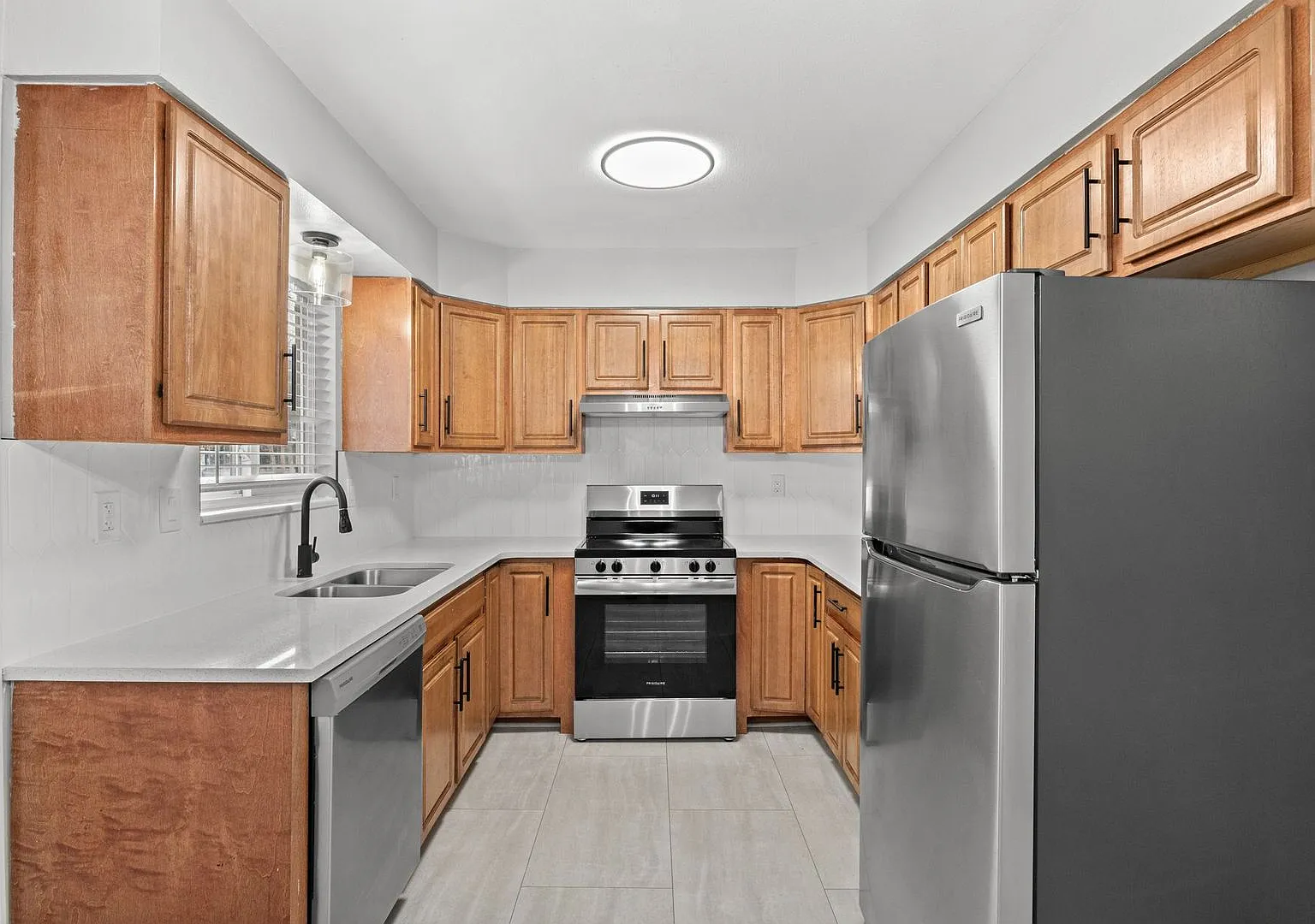 4th Avenue Townhomes — Photo 3