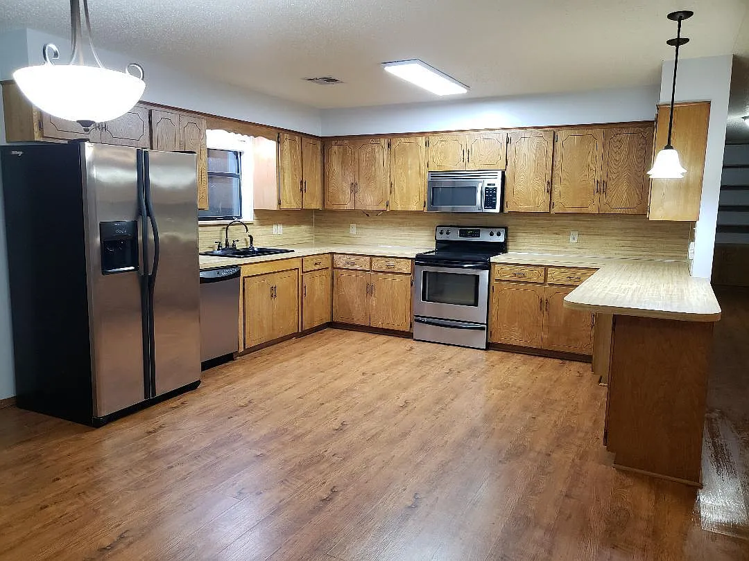3 bed, 1654 sqft, $1,400 — Photo 4