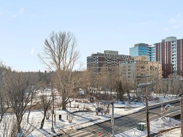2422 Erlton St SW — Photo 18