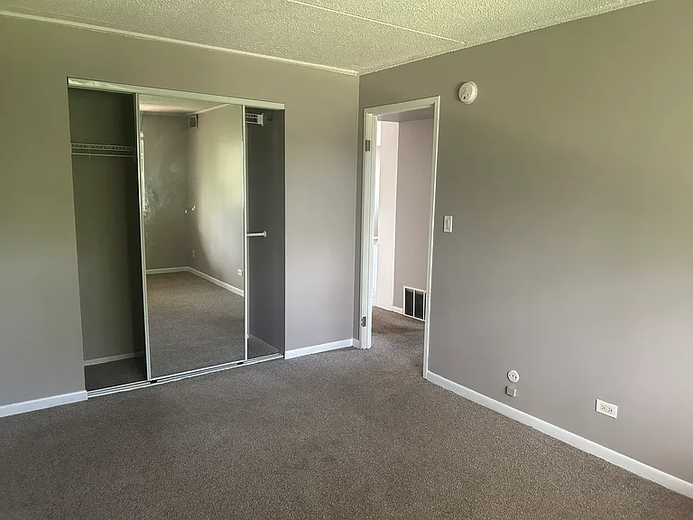 5S070 Pebblewood Ln #G11 — Photo 10
