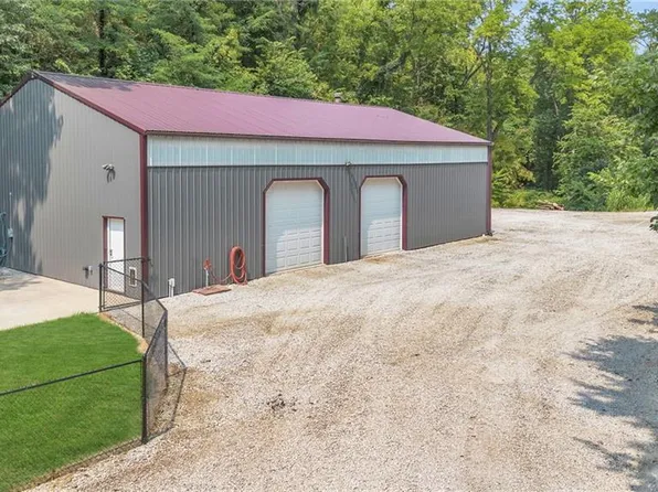 23520 Interurban Rd, Dearborn, MO 64439