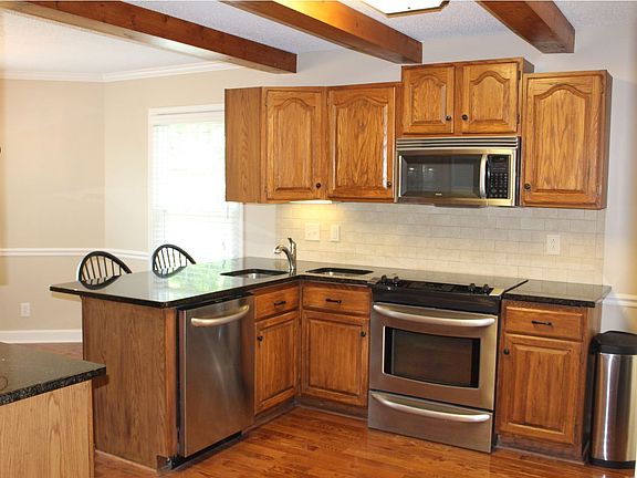 4th image of 1603 Ashlawn Dr