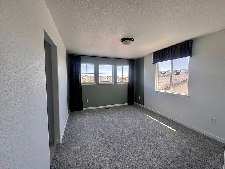 8275 Nat Love Dr — Photo 43