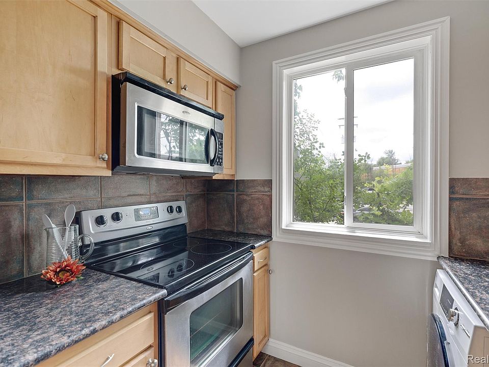 305 N Eton St Apt A, photo 6