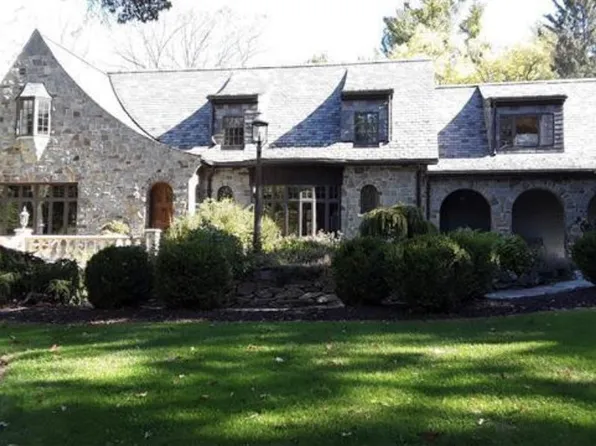 6228 South Highlands Avenue, Madison, WI 53705