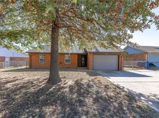 276 Hickory Stick Ln, Harrah, OK 73045