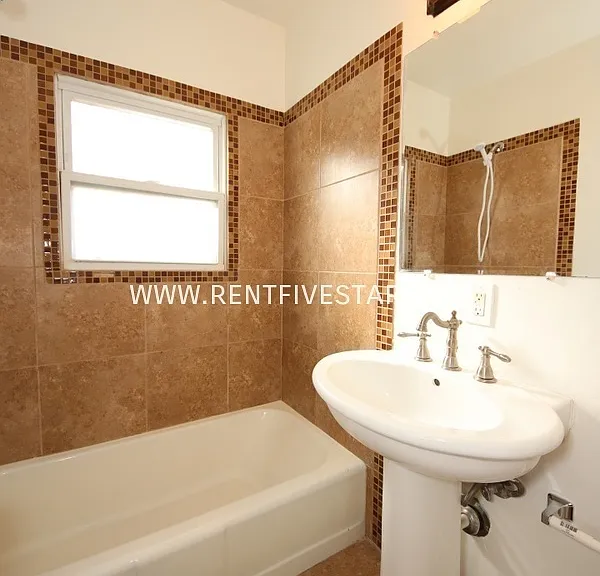 527 N 10th Ave — Photo 7