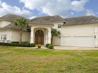 1053 The Cliffs Blvd, Montgomery, TX 77356