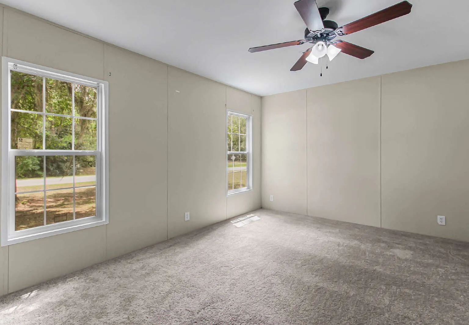 3 bed, 2.0 bath, 1344 sqft, $1,550 — Photo 4