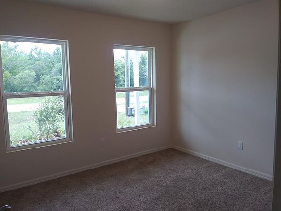 3rd image of 380 Aster Ct W