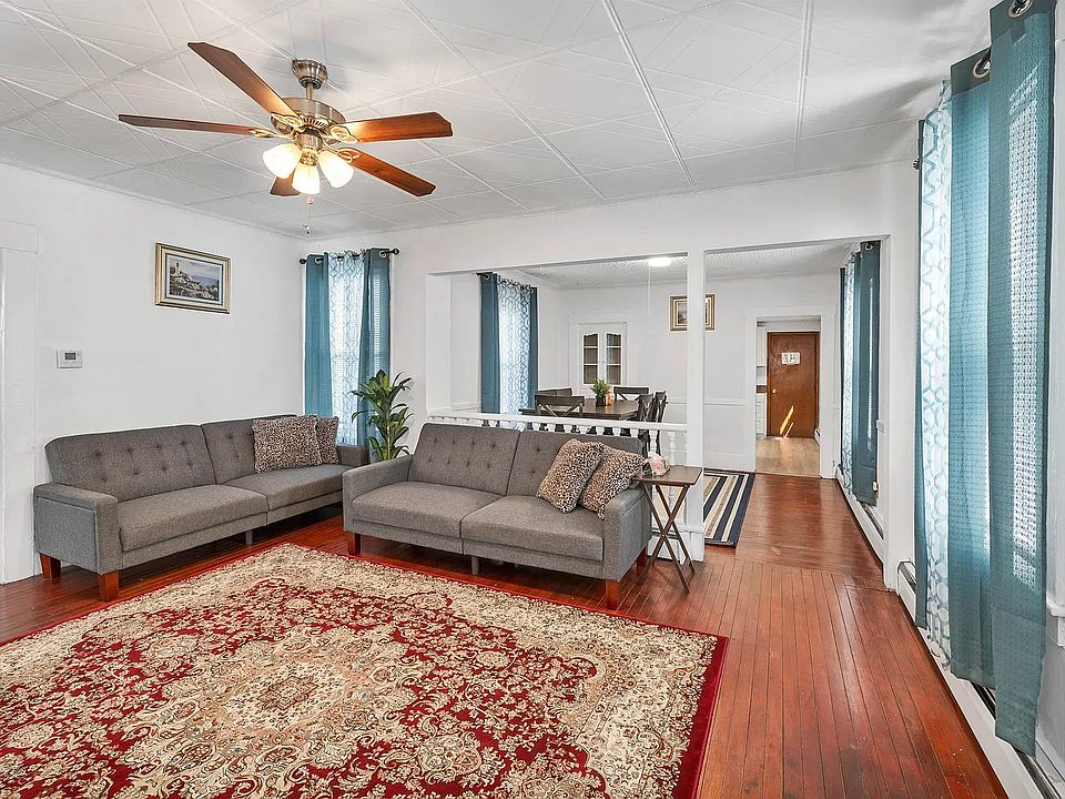 1st image of 3 Kinsley St #A