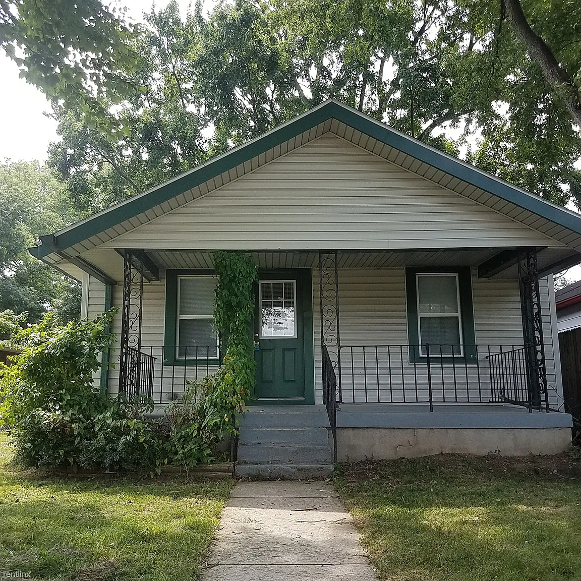 3236 S Holt Rd photo 1