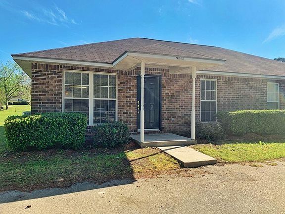2nd image of 904 Trevor Ln #A