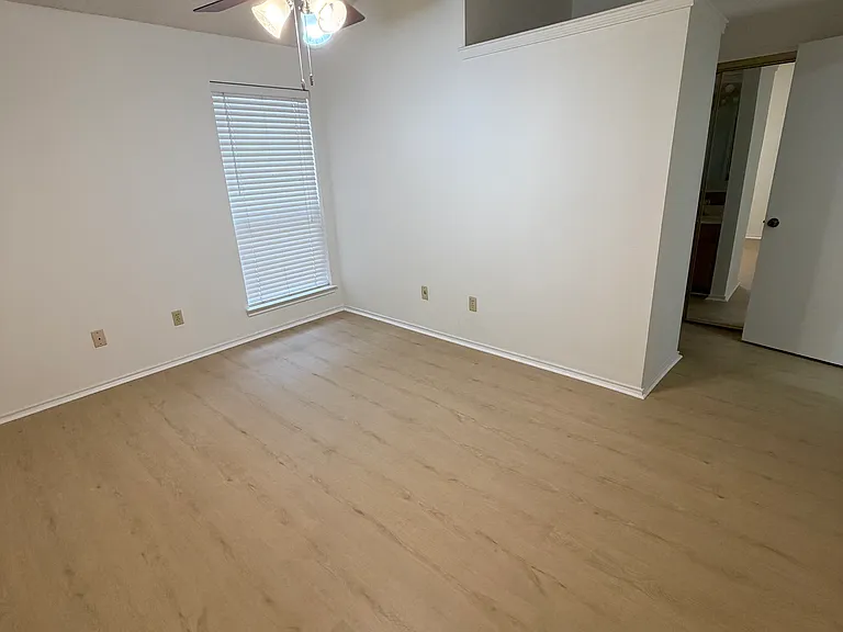 2312 Dalewood Ln — Photo 10