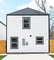3 bed, 2.5 bath, 2400 sqft, $1,780 — Photo 1