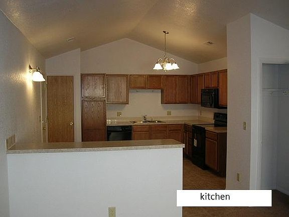 4th image of 1133 Person St