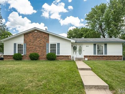 44 Park Charles Blvd N, Saint Peters, MO, 63376