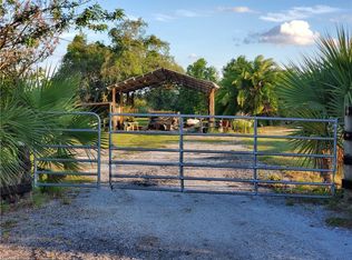 920 Henscratch Rd, Lake Placid, FL 33852