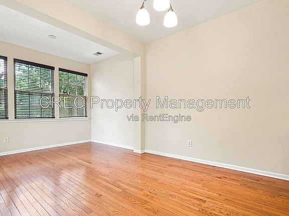 4th image of 9161 Parlor Dr