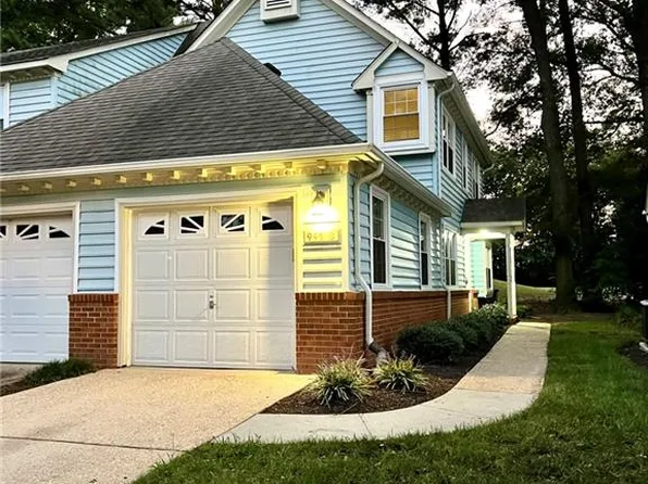 945 Shoal Creek Trl #B, Chesapeake, VA 23320