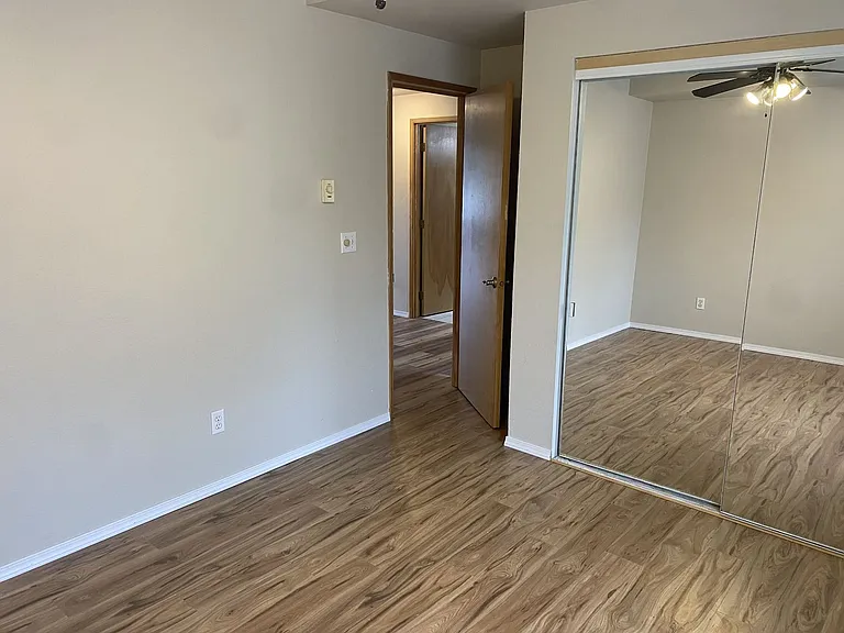 677 Lake Island Ave SE — Photo 17
