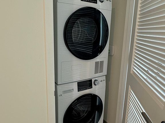 3rd image of 80 Van Reipen Ave #902
