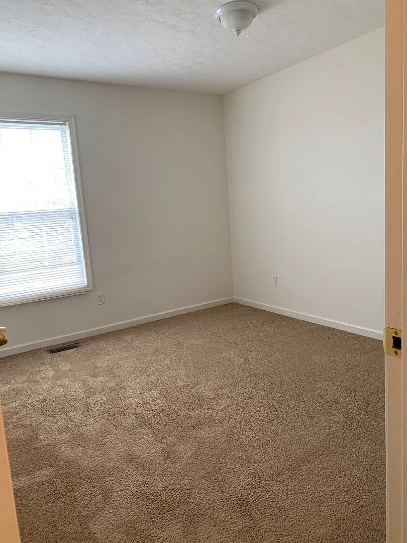 3 Bedroom 2.5 Bath Townhouse — Photo 1