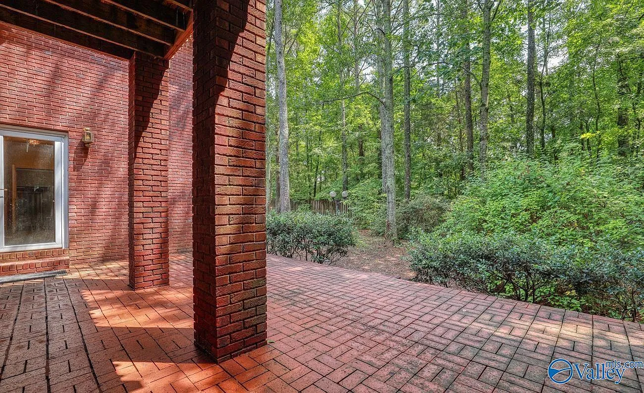 4 bed, 5.5 bath, 4865 sqft, $4,000 — Photo 4