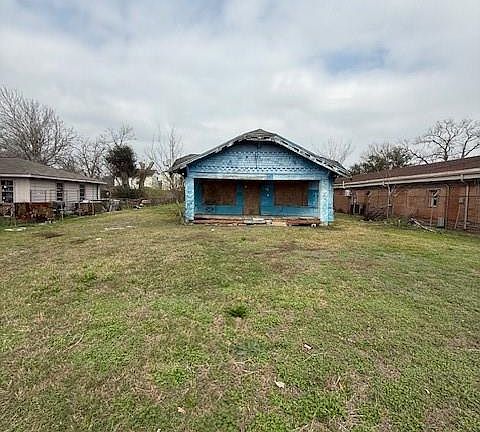 2nd image of 5011 Reed Rd