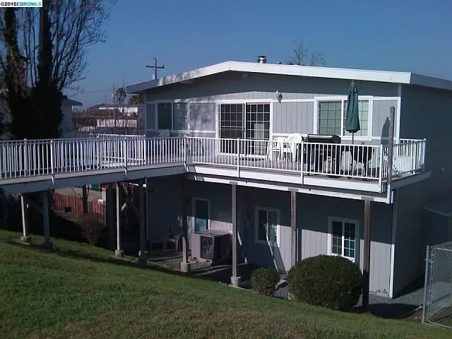 1716 Taylor Rd photo 1