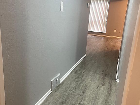 5th image of 271 E Oakridge St #105