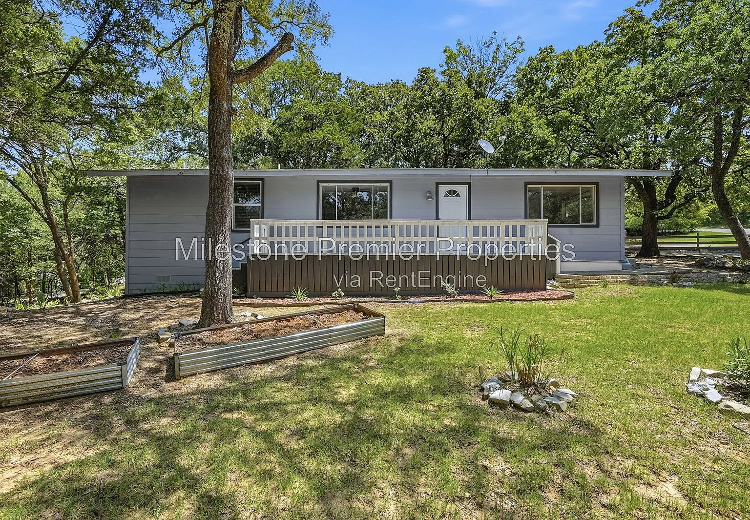 2 bed, 2.0 bath, 1230 sqft, $1,649 — Photo 2