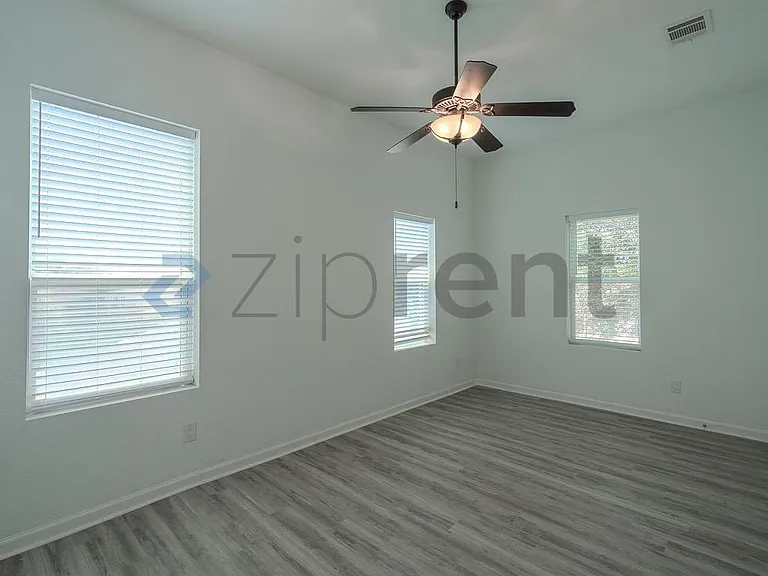 4123 Avenue M 1/2 — Photo 21