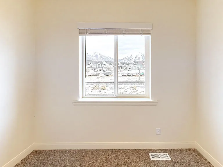 774 Old Fort Dr — Photo 8