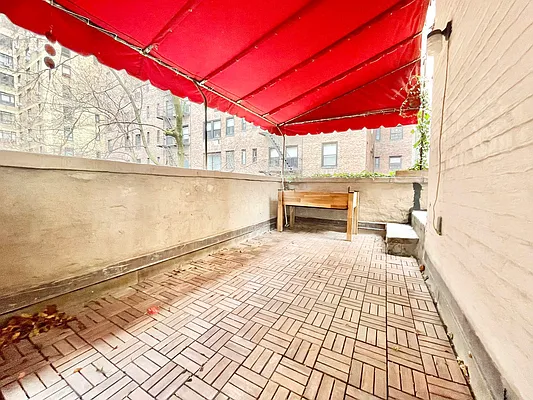 Rented by City Connections Realty | media 8