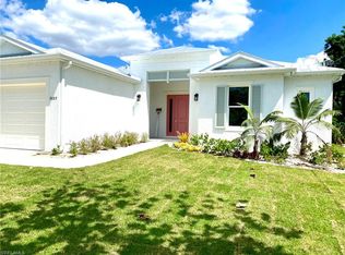 8085 Bayshore Dr, Naples, FL 34112